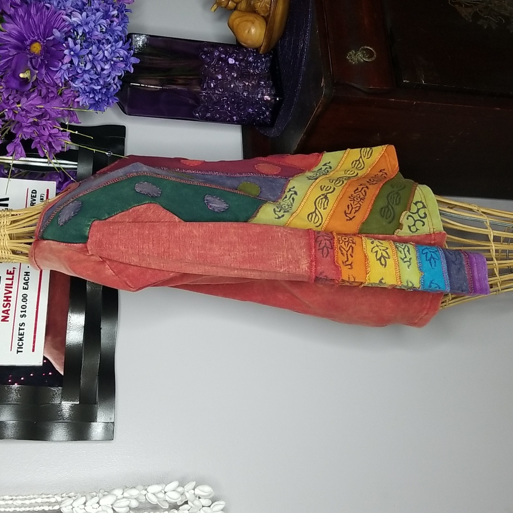 Greater Good Network Small/Medium Multicolored Pa… - image 4